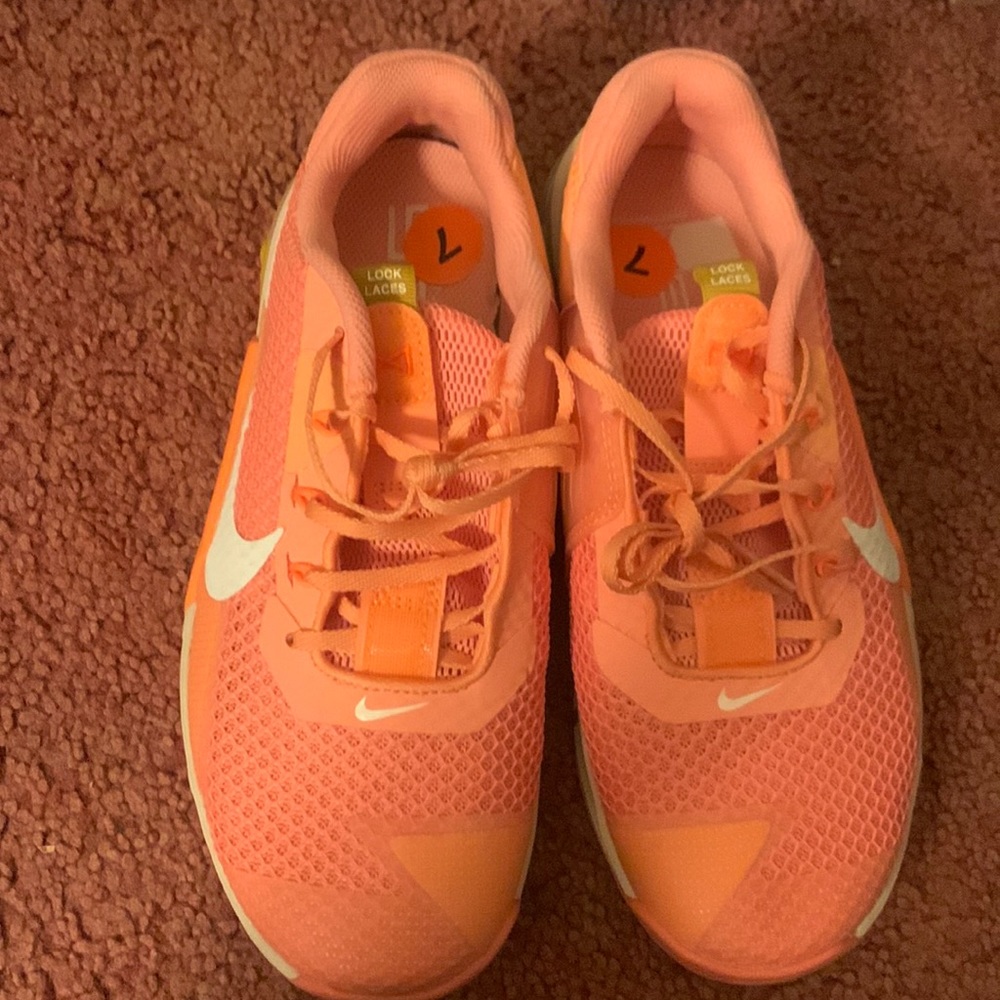 Size 7 - Womens Nike Metcon 7 Crimson Bliss/Sail 2022